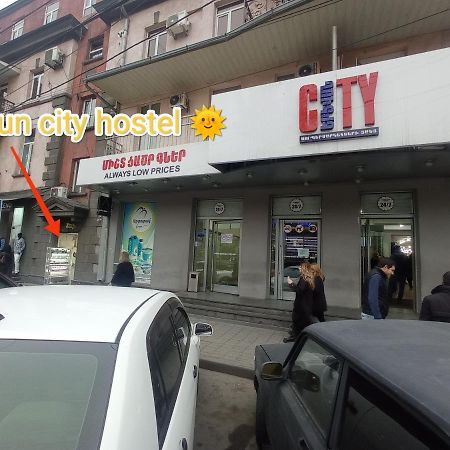 Sun City Hostel Erivan Exterior foto